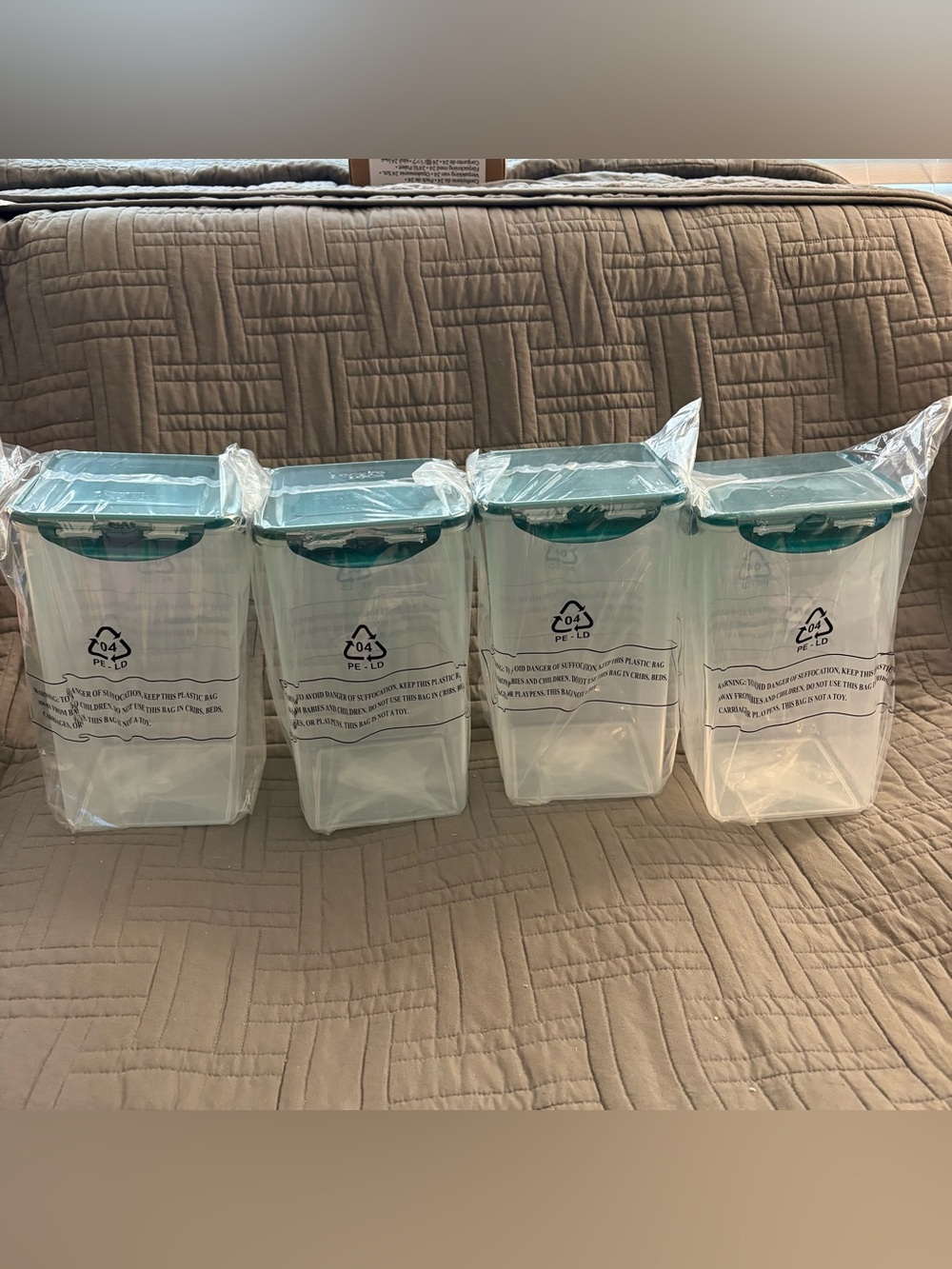 Lock & Lock Food Storage Container 4L / 135OZ /4.2QT Green Lock N Lock Set of 4